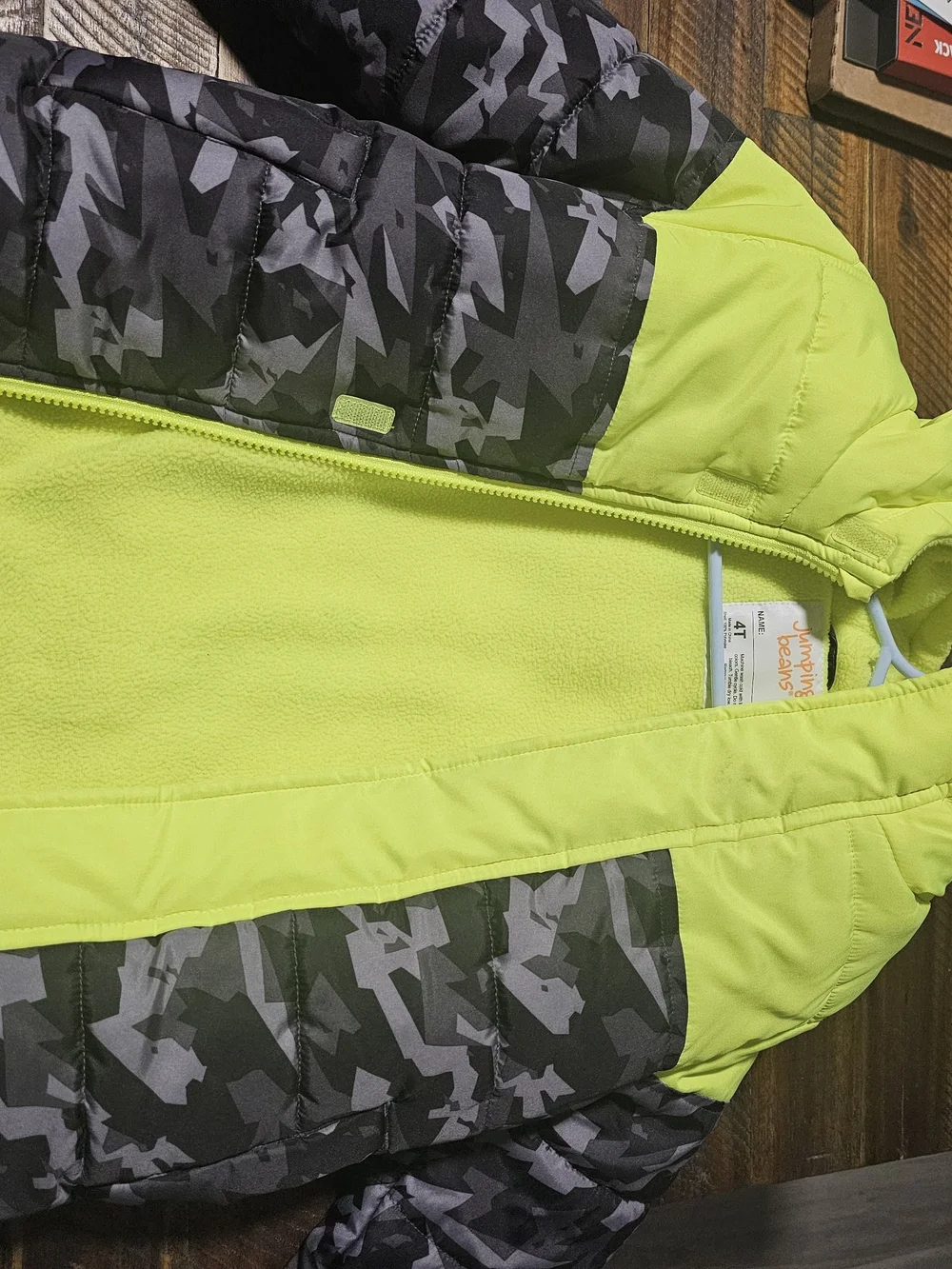 Kids Winter Coat. Size 4T